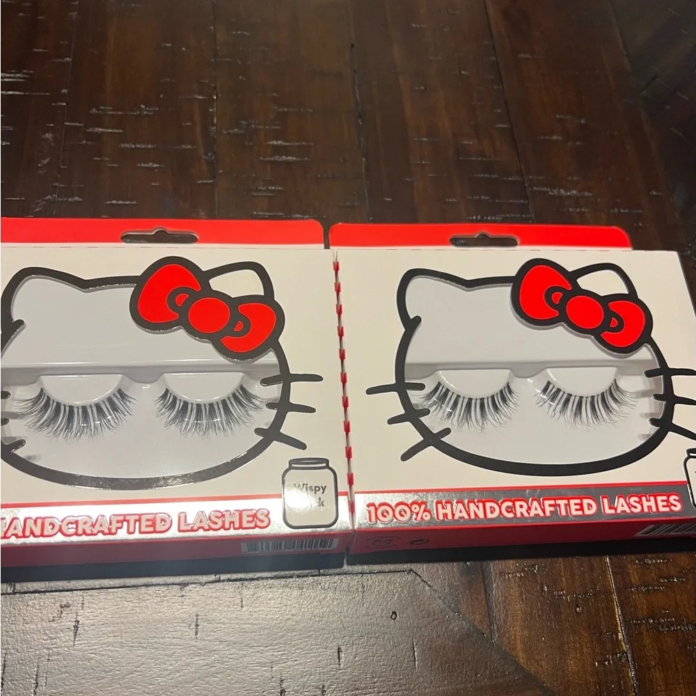 Hello Kitty x The Creme Shop Eyelashes Set of 2